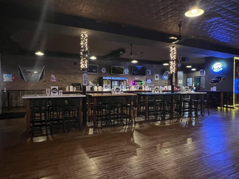 The Takeoff (Sports Bar & Grill)